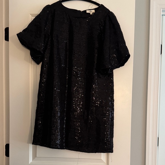 entro Dresses & Skirts - entro Black Sequin Dress with Subtle Pink Accent